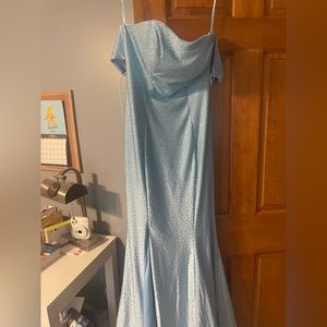 PROM DRESS!!! BRAND NEW NEVER WORN